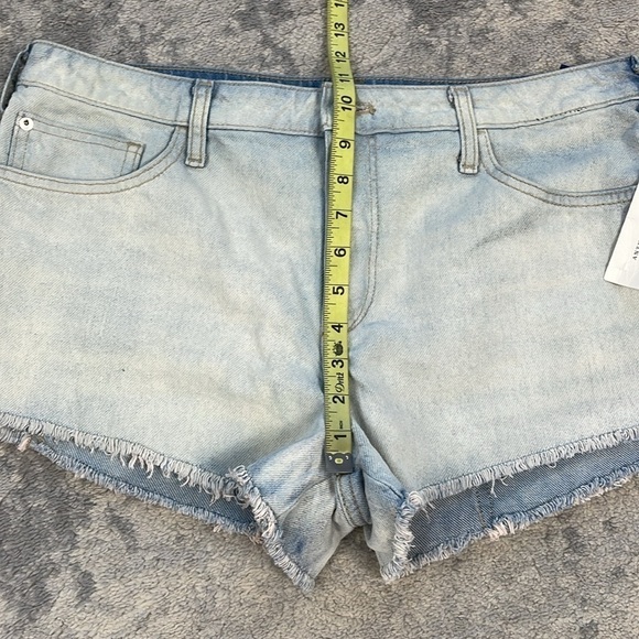 NWT Pilcro Anthropology Denim Micro Jean Shorts Light Wash Cut Off Sz 30 - Picture 9 of 14